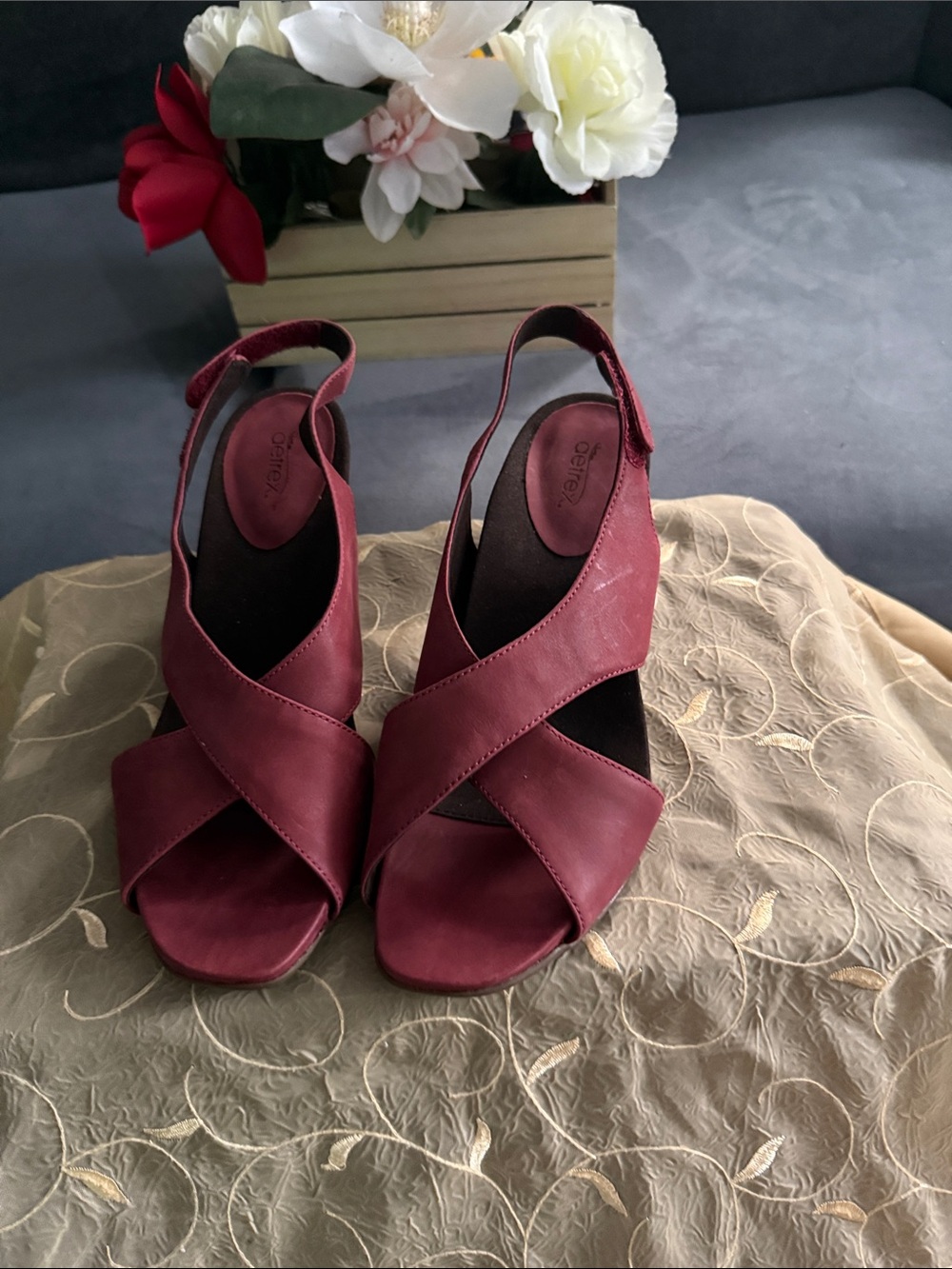 Aetrex Burgundy Leather Crisscross Slingback Heels